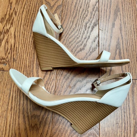Express White and Tan High Wedges with Thin Toe and Ankle Straps - Picture 4 of 7